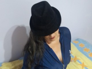 LinaEmotion webcam girl as a performer. Gallery photo 1.