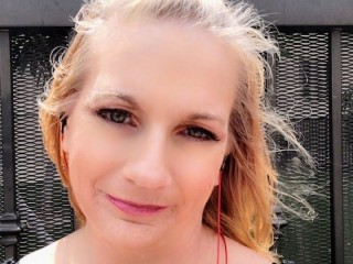 streamate MelodieBurns webcam girl as a performer. Gallery photo 3.