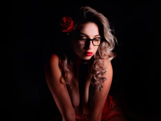 streamate CeciliaEsther webcam girl as a performer. Gallery photo 1.
