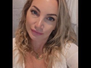 streamate LorettaUK webcam girl as a performer. Gallery photo 1.