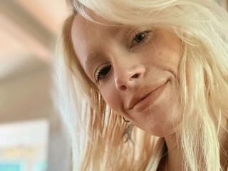 streamate FiaFluer webcam girl as a performer. Gallery photo 1.