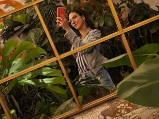 RedMeellody webcam girl as a performer. Gallery photo 5.