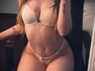 RaelynnWhite's Cam show and profile