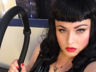 TheDevineMissDeviant webcam girl as a performer. Gallery photo 3.