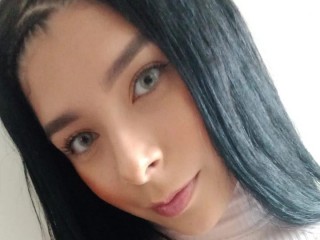 EmilyCarton webcam girl as a performer. Gallery photo 1.