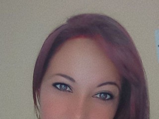 latinasquirttxxx webcam girl as a performer. Gallery photo 1.