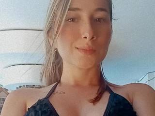 Irislove18 Female Sex Webcam