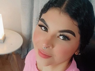 MiaParkers webcam girl as a performer. Gallery photo 3.