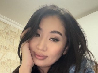 Picture of sexy camgirl model SeikoLuin