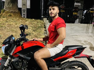 Christopher_opry sexcamlive