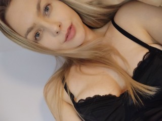 BlondeBeauty978 Porn Show