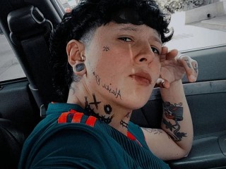 JESSTATTO - Streamate Piercing Smoke Tattoo Girl 
