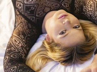 Indexed Webcam Grab of CynthiaxFlower