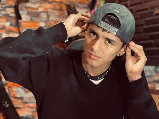 Indexed Webcam Grab of DerekFoster19