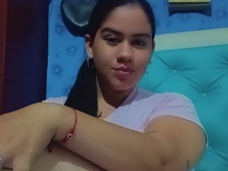 Indexed Webcam Grab of ellyrosse