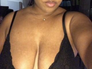 EmpressBri's Streamate show and profile