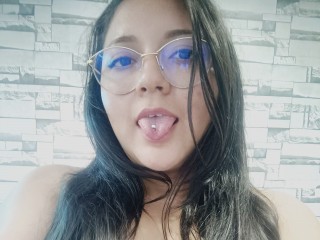 emma202cl on Streamate