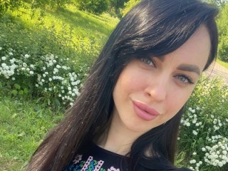 Bella_Queennn - Streamate Young Footjob Roleplay Girl 