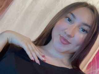 Candycamss - Streamate Teen Deepthroat Piercing Girl 