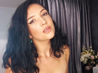 CORALYIEx's Streamate show and profile