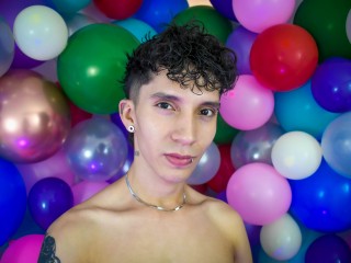 JacoboParkerx - Streamate Teen Interactivetoys Tattoo Boy 