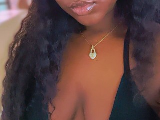 Kylieloveskink's Streamate show and profile