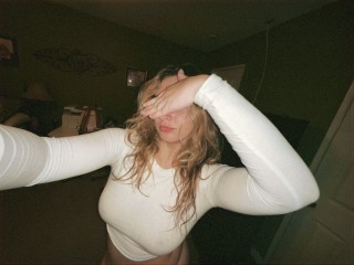 Indexed Webcam Grab of AngelinaHamilton
