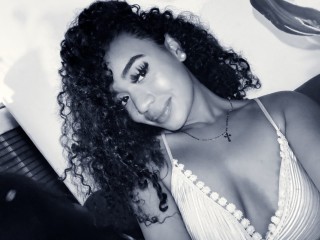 EvaFoxs - Streamate Teen Deepthroat Piercing Girl 