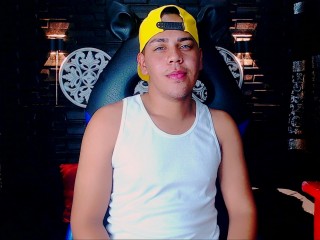 JustinOzz - Streamate Teen Party Boy 