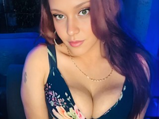 Jazmyn_Whispers webcam