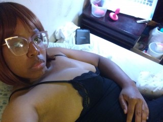 Indexed Webcam Grab of Madam_Sensuale