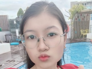 LinhXinh - Streamate Teen Interactivetoys Footjob Girl 