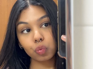 Indexed Webcam Grab of Maia_Hartz