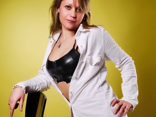 MadamSquirt4u webcam girl as a performer. Gallery photo 3.