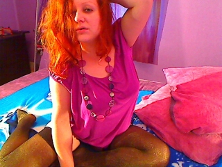 TouchMeNow webcam girl as a performer. Gallery photo 3.