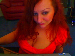 TouchMeNow webcam girl as a performer. Gallery photo 5.