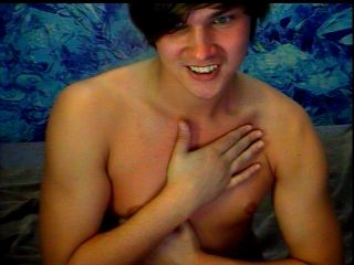 Indexed Webcam Grab of Youngprettylad