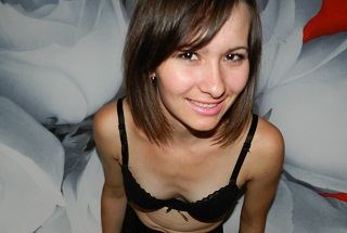 Indexed Webcam Grab of Luckysexygirl