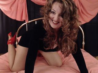 CynthiaLynn webcam girl as a performer. Gallery photo 1.