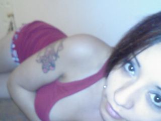 Indexed Webcam Grab of Miss_lovely_kisses
