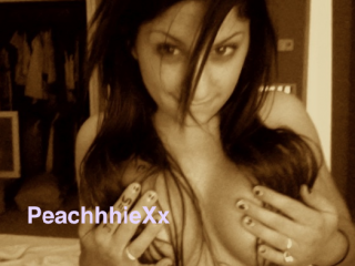 Indexed Webcam Grab of Peachhhiexx