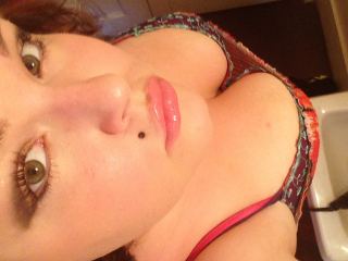 Indexed Webcam Grab of Pretty_titties