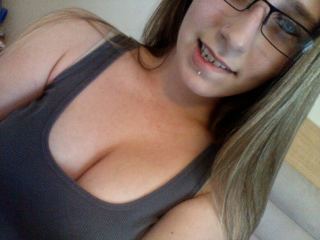 Indexed Webcam Grab of Paintballbabe