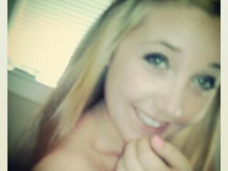 Indexed Webcam Grab of Lexy_sweet