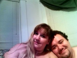 Indexed Webcam Grab of Kat_and_the_pizza_guy