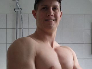 Indexed Webcam Grab of Muscledude