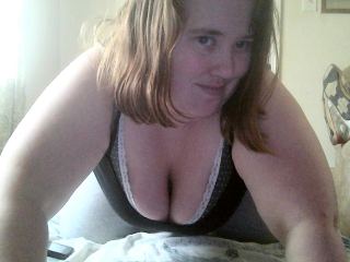 Littlemama30 webcam girl as a performer. Gallery photo 1.