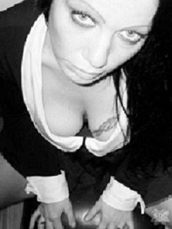 Indexed Webcam Grab of Angelina_steel