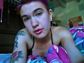 Indexed Webcam Grab of Kinky_jane