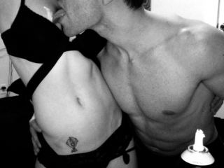 Indexed Webcam Grab of Sexyacrocouple